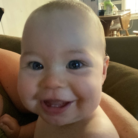 Meet your Posher, Camryn - Picture 4 of 5